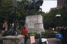 photo: Graffitti on Statue